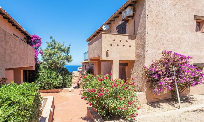 Costa Paradiso House | Holiday Home "Casa Carlotta in Costa Paradiso" with Garden & Sea View