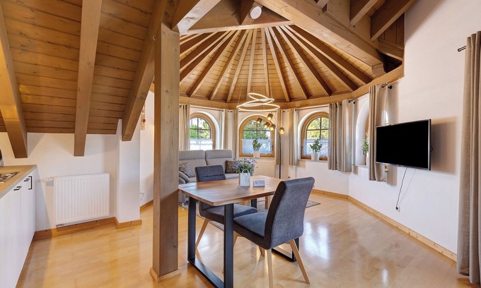 Koenigsfeld im Schwarzwald Apartment | Holiday Apartment 'Dorfblick' with Balcony and Wi-Fi