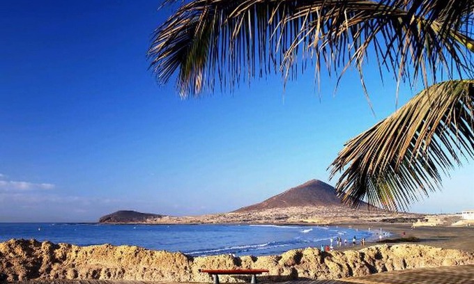 El Medano Apartment | Holiday Accommodation "El Medano" with beach view