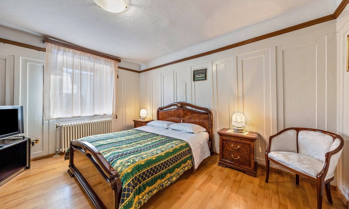 Brez House | Holiday Accommodation "Appartamento Pisani" with Balcony and Wi-Fi