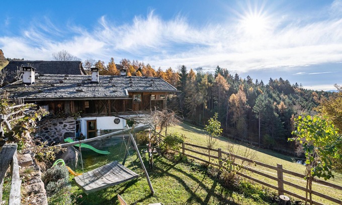 San Genesio Atesino Apartment | Holiday Apartment 'Historisches Duregghof' with Mountain View, Private Garden and Wi-Fi