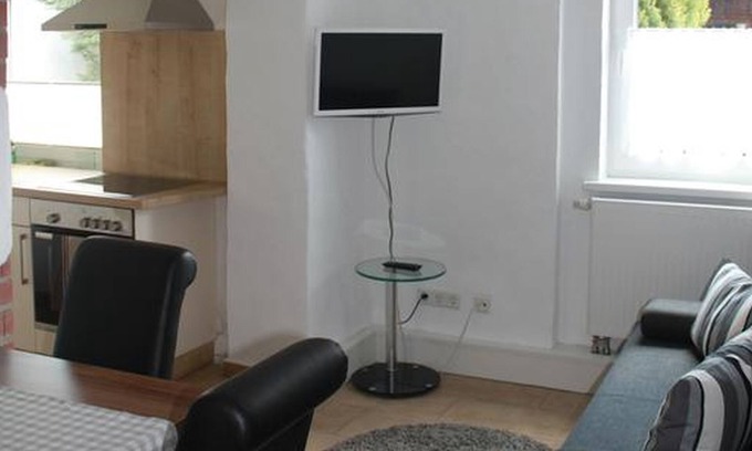 Saalhausen Apartment | Holiday Apartment '1, 45sqm' with Shared Garden and Wi-Fi