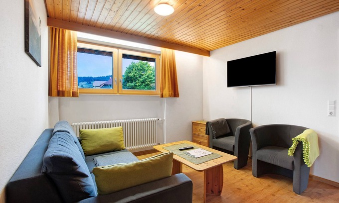 Todtnauberg Apartment | Holiday Apartment '4, 65 sqm' with Mountain View, Shared Terrace and Wi-Fi