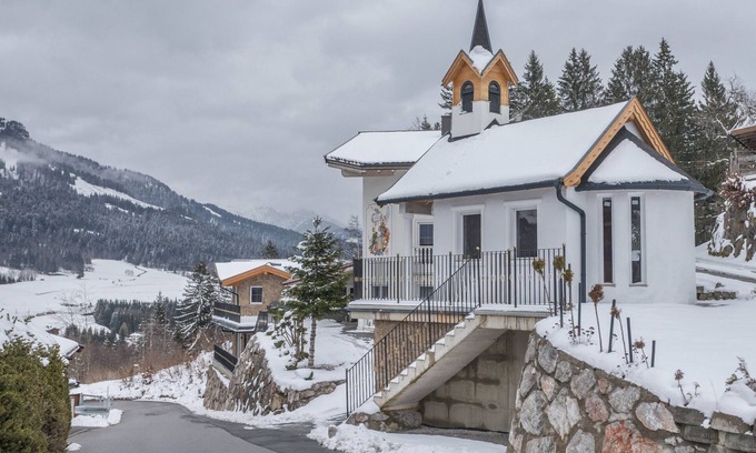 Fieberbrunn Apartment | Holiday Apartment 'Adventure Apartment Under The Roof' with Mountain View, Balcony & Wi-Fi