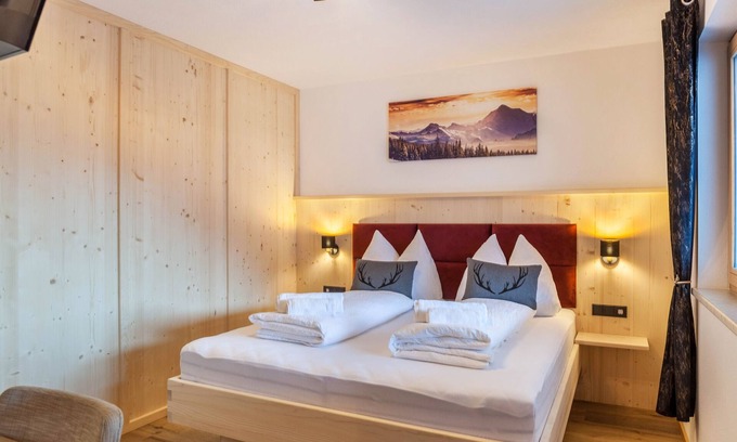 Stummerberg Apartment | Holiday Apartment "Bergglück Stummerberg" with Mountain View, Private Terrace & Wi-Fi