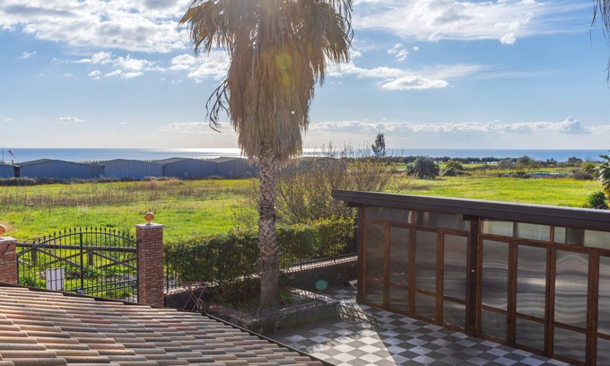 Calatabiano Apartment | Holiday Apartment "Casa Margherita Vista Etna" with Sea View, Shared Pool & Terraces