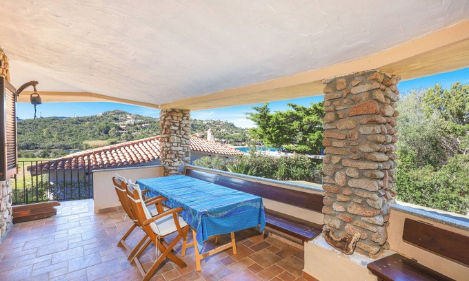 Tiriddo House | Holiday Apartment "Corbezzoli" with Sea View, Wi-Fi, Balcony, Garden & Terrace