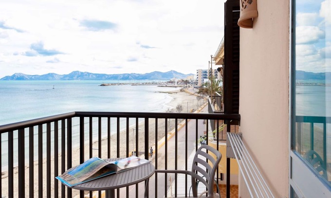 Can Picafort Apartment | Holiday Apartment "Farolas 3B"at the Sea with Breathtaking View