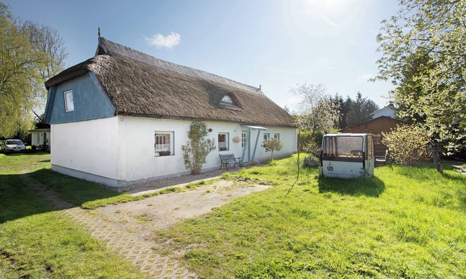 Trent Apartment | Holiday Apartment 'Ferienhaus Struve' with Private Garden