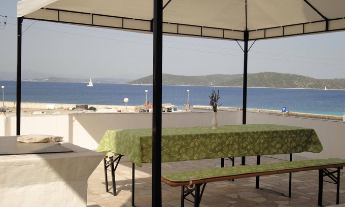 Drvenik Mali House | Holiday apartment Drvenik Mali for 1 - 8 persons with 3 bedrooms - Holiday house
