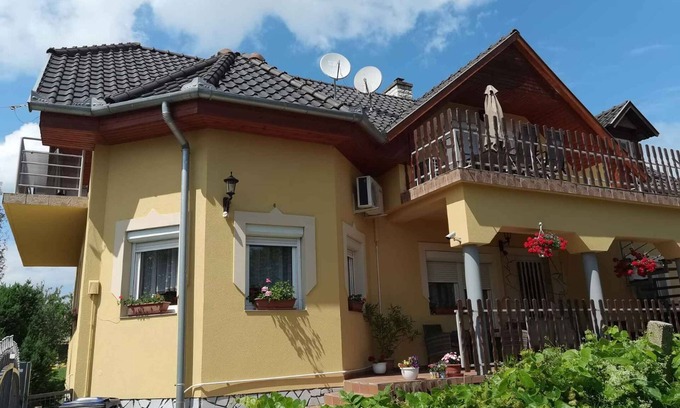 Balatongyorok Apartment | Holiday apartment with garden and children's swing