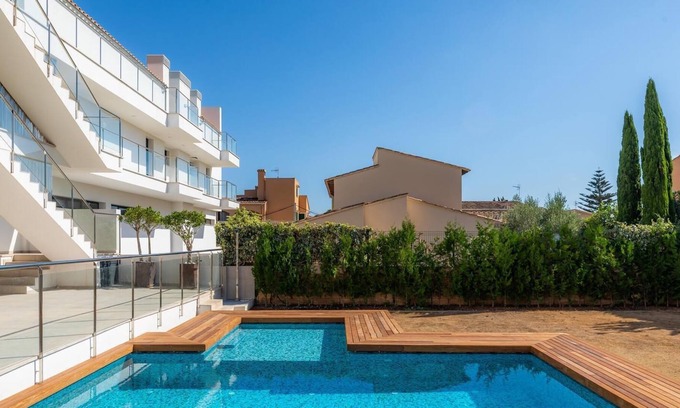 Son Servera Apartment | Holiday Apartment "Las Palmeras II" with Shared Pool, A/C and Wi-Fi