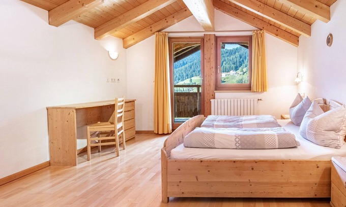 Resia Apartment | Holiday Apartment 'Mansardenwohnung Egart' with Lake View, Balcony and Wi-Fi