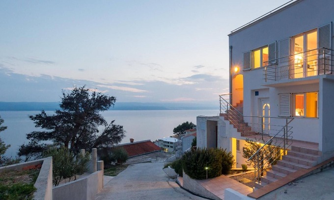 Marusici House | Holiday apartment Mimice for 1 - 5 persons with 2 bedrooms - Holiday apartment