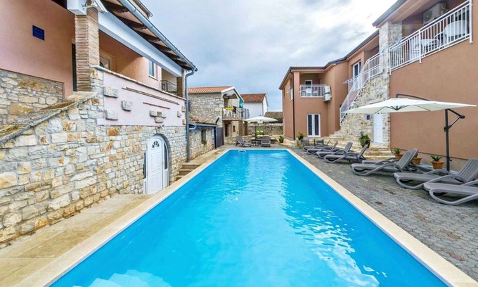 Tar-Vabriga Apartment | Holiday apartment Noah 1 pool playroom