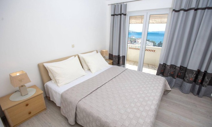 Duce House | Holiday apartment Omiš for 1 - 4 persons with 1 bedroom - Holiday house