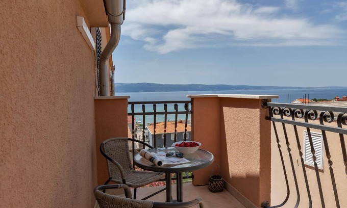 Duce Apartment | Holiday apartment Omiš for 1 - 2 persons with 1 bedroom - Holiday apartment in one or multi-family h