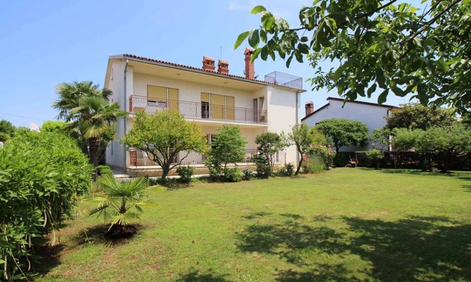 Funtana Apartment | Holiday apartment only 200m from the beach