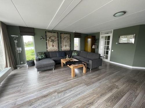 Makkum Apartment | Holiday apartment Rietzanger for 10 peop