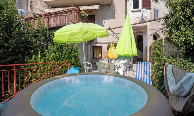 Civiglio Apartment | Holiday Apartment "Tramonti" with Mountain View, Private Heated Pool & Wi-Fi