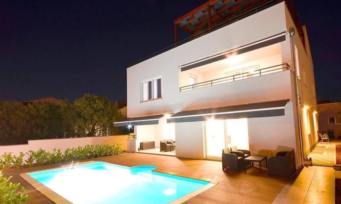 Turanj Apartment | Holiday apartment Turanj for 1 - 8 persons with 4 bedrooms - Holiday apartment