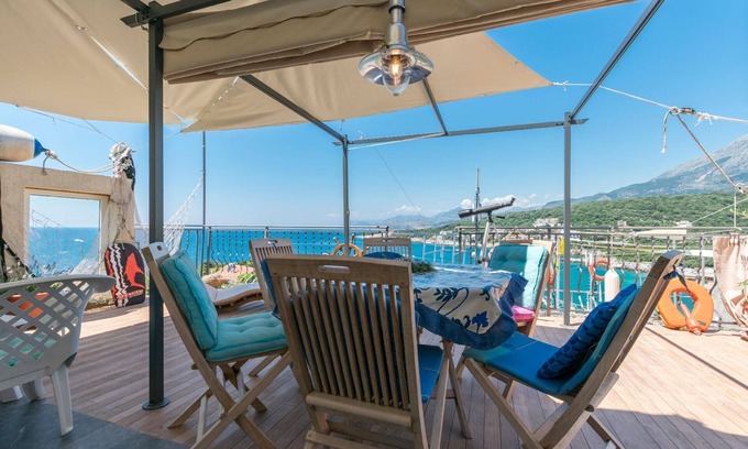 Utjeha Apartment | Holiday apartment Utjeha for 1 - 8 persons with 3 bedrooms - Holiday apartment