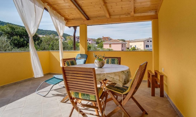 Veli Losinj Apartment | Holiday apartment Veli Losinj for 1 - 3 persons with 2 bedrooms - Twin house