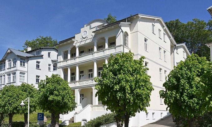 Sellin Apartment | Holiday Apartment "Villa Celia - 1" near Beach with Balcony & Wi-Fi