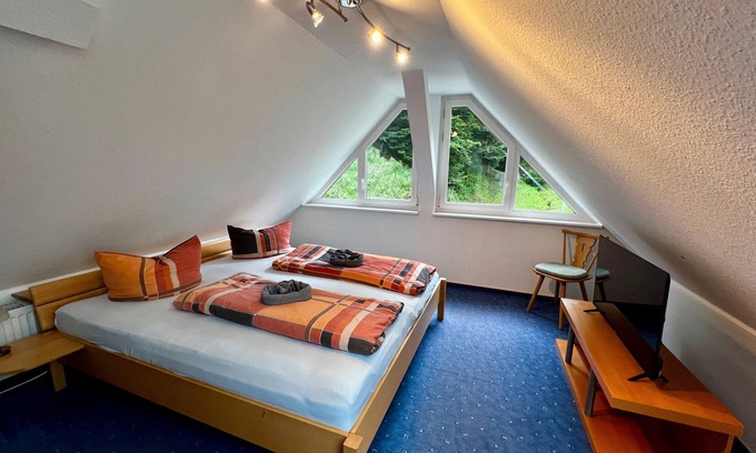 Kirnbach Apartment | Holiday Apartment 'Vogelnest' with Mountain View, Shared Pool and Wi-Fi