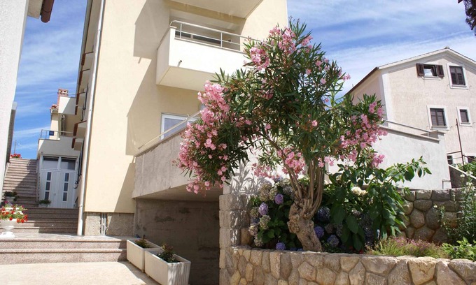 Porat Apartment | Holiday apartment with air conditioning