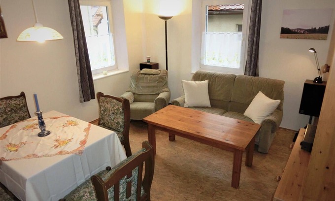 Lauf an der Pegnitz Apartment | Holiday craftsman exhibition flat Pets allowed