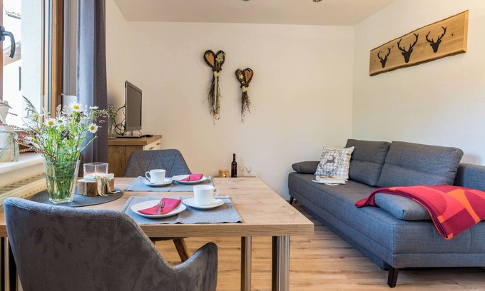 Bad Peterstal-Griesbach Apartment | Holiday Apartment 'Bergblick' with Mountain View, Shared Terrace and Wi-Fi