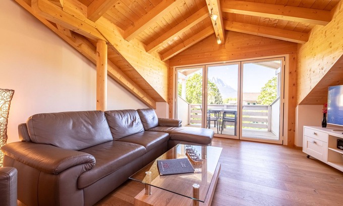 Garmisch-Partenkirchen Apartment | Holiday apartment with an amazing view of the mountains