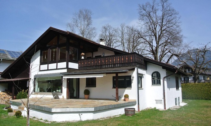 Sonnenbichl House | Holiday house for 8 persons approx. 180 qm in Garmisch-Partenkirchen, Bavaria (Upper Bavaria)