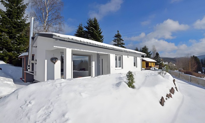Goldlauter House | Holiday Home 'Anna' with Private Terrace and Wi-Fi
