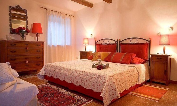 Castel Cellesi House | holiday flat 'Casa Blu' with swimming pool