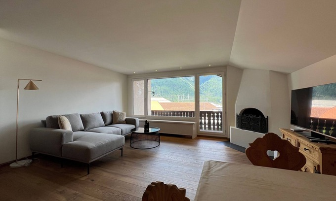 Bever Apartment | Holiday flat "Chesa Müsella" public transport included