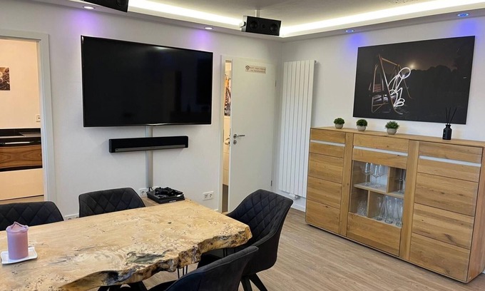 Stuttgart Apartment | Holiday flat close to Porsche for sound lovers