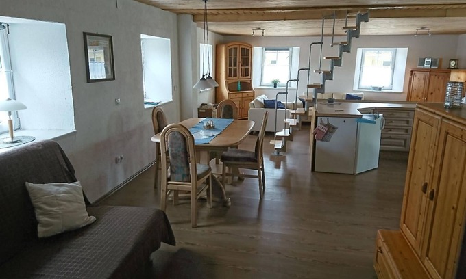 Solnhofen Apartment | Holiday flat "Jurahaus-Solnhofen OG"