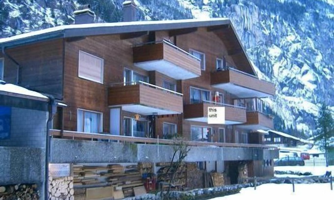 Stechelberg Apartment | Holiday flat opposite the Staubbach waterfalls