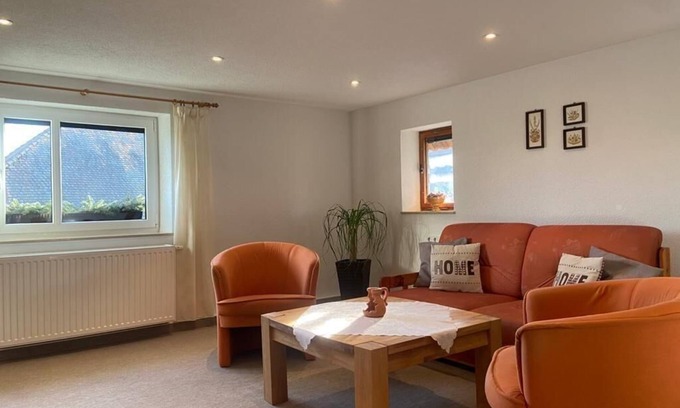 Hainewalde Apartment | Holiday flat with a view of the water