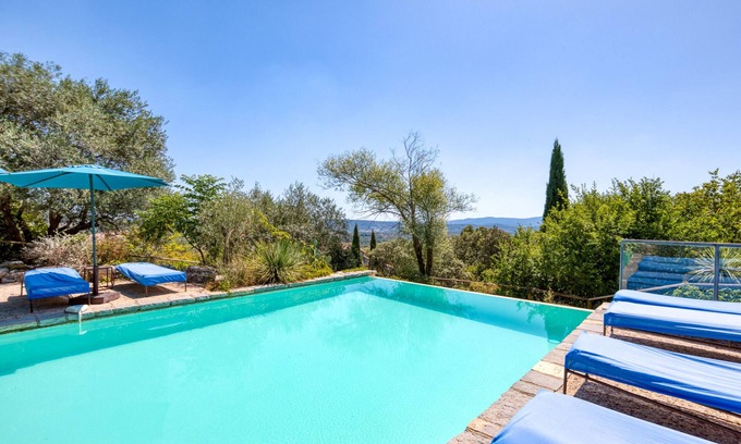 Notre-Dame-de-Londres House | Holiday Home 'La Tour' with Shared Pool, Private Terrace and Wi-Fi