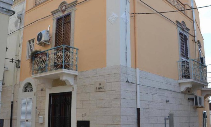 Canosa di Puglia House | Holiday house Canosa di Puglia for 1 - 5 persons with 3 bedrooms - Holiday home