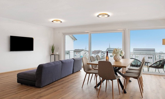 Ludwigshafen House | Holiday Home 'Aura Gesamt' with Private Terrace, Private Garden and Wi-Fi