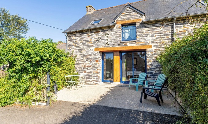 Saint-Just House | Holiday Home "4 Pers" with Private Terrace & Wi-Fi