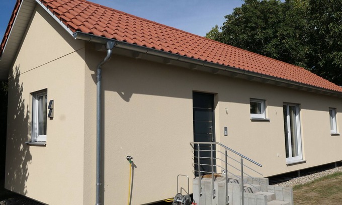 Region Hannover District House | Holiday Home 'Accommodation for Trade Fairs and Leisure' with Private Garden