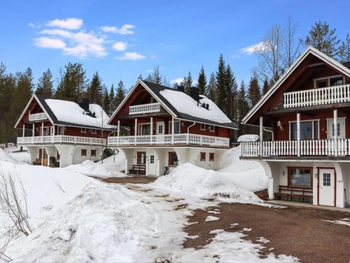 Kehys-Kainuu House | Holiday Home Alppikylä 4b paritalo by Interhome