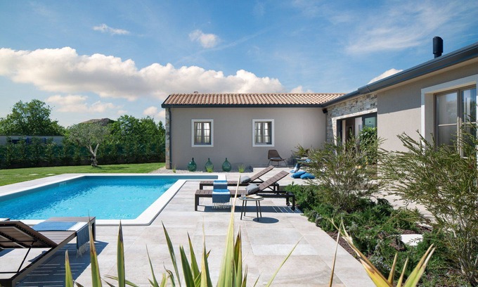 Bale Villa | Holiday Home Amadea with Pool