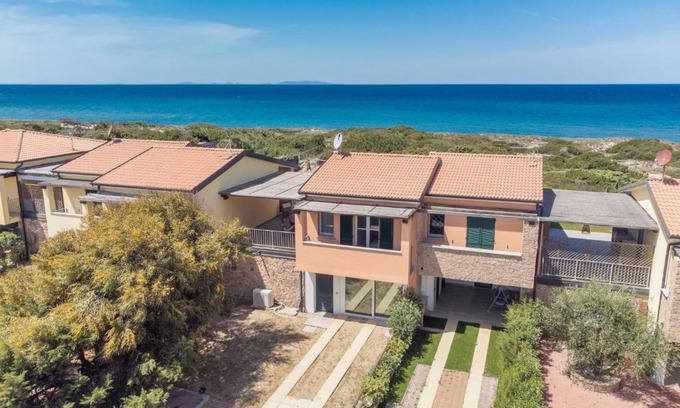Pirotto Li Frati House | Holiday Home Baia delle Mimose by Interhome