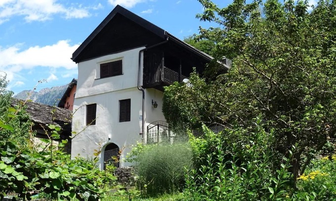 Negrentino House | Holiday home Bella Vista with large grounds